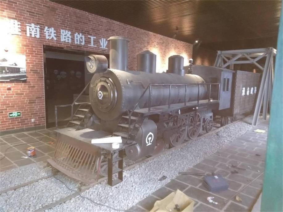 西华县蒸汽火车模型